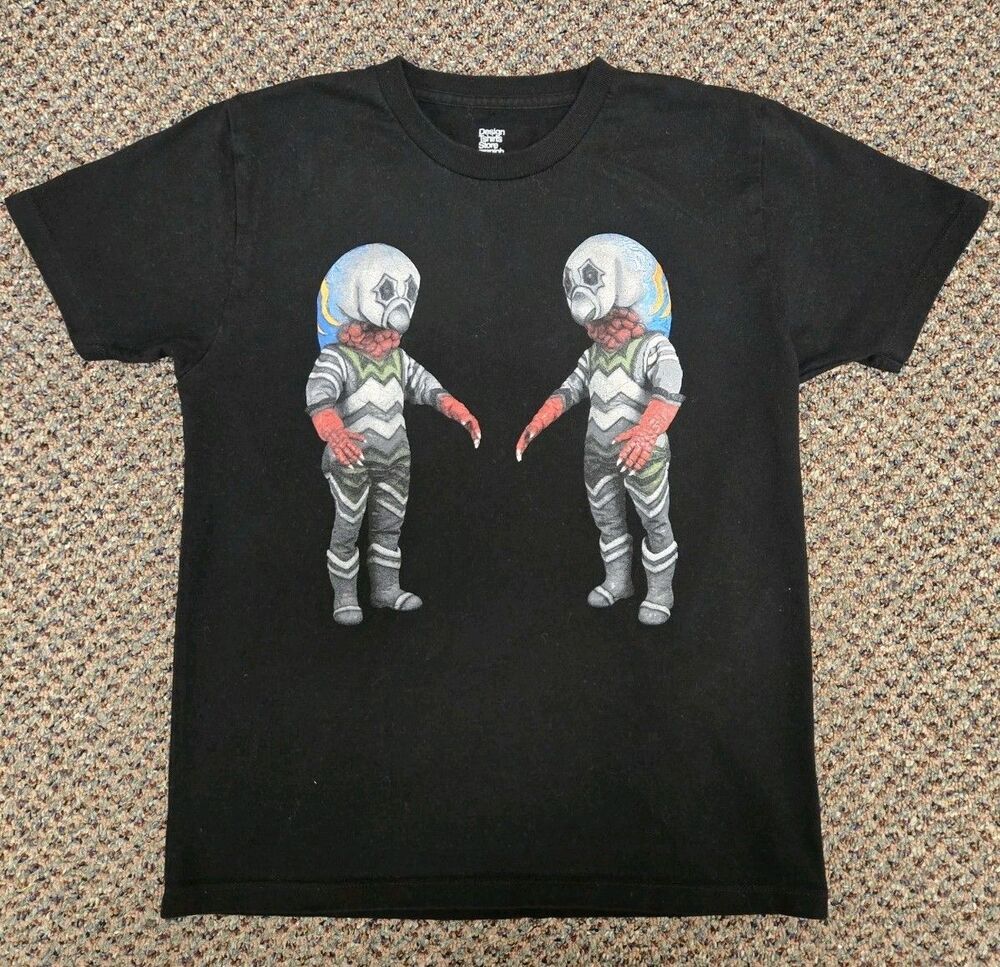 Graniph Ultraman Graphic T-Shirt Men's Small Black Anime Japanese Streetwear Tee